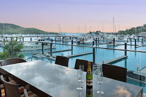 Pavillion 3 Absolute Waterfront 4 Bedroom 2 Lounge Room Plunge Pool + Golf Buggy - Accommodation Cairns 1
