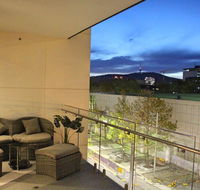 Perfectly Located Modern Apartment - Canberra CBD - Accommodation Cairns
