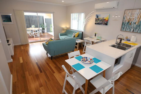 Perth Beachside Holiday House - Accommodation Cairns 3