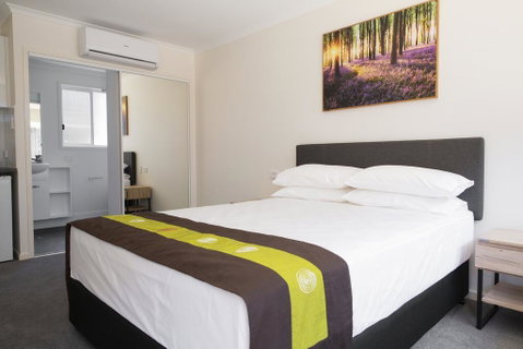 Petrie Mill Motel - Accommodation Cairns 0