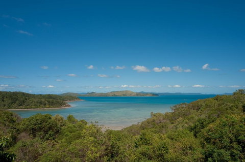 Picturesque On Passage - Shute Harbour - Accommodation Cairns 3