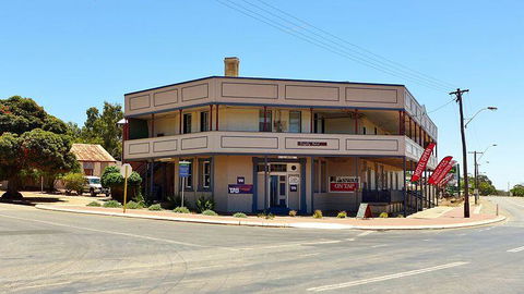 Pingelly Hotel - Accommodation Cairns 0