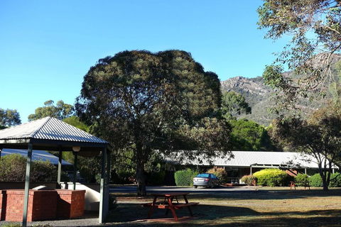 Pinnacle Holiday Lodge - Accommodation Cairns 2