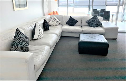 Private Apartments At Q1 - Accommodation Cairns 0