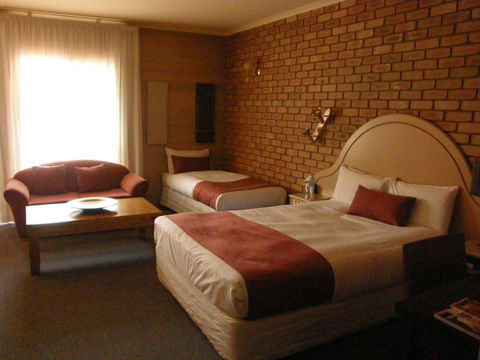 Quality Inn Colonial - Accommodation Cairns 2