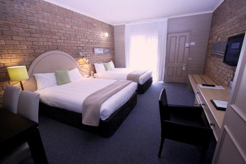 Quality Inn Colonial - Accommodation Cairns 1