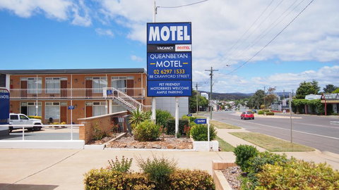 Queanbeyan Motel - Accommodation Cairns 0