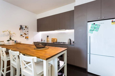 Queen Vic' Market, Trams, Shopping + Parking - Accommodation Cairns 1