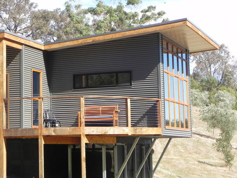 Queenstown Retreat B&B - Accommodation Cairns 0