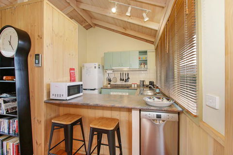 R & R In Bright - Short Walk To Town - Accommodation Cairns 3