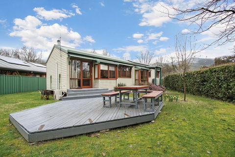 R & R In Bright - Short Walk To Town - Accommodation Cairns 1