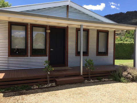 Rail Trail Cottage - Accommodation Cairns 2