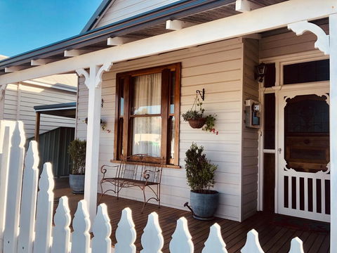 Railway Cottage - Accommodation Cairns 1