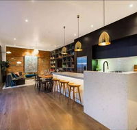Readyset Glashouse Melbourne - Accommodation Cairns