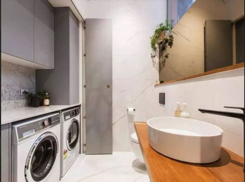 Readyset Glashouse Melbourne - Accommodation Cairns 1