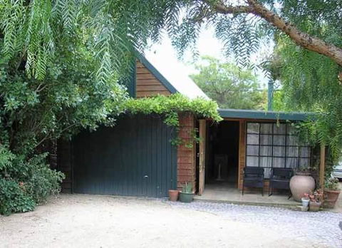 Red Brier Cottage Accommodation - Accommodation Cairns 0