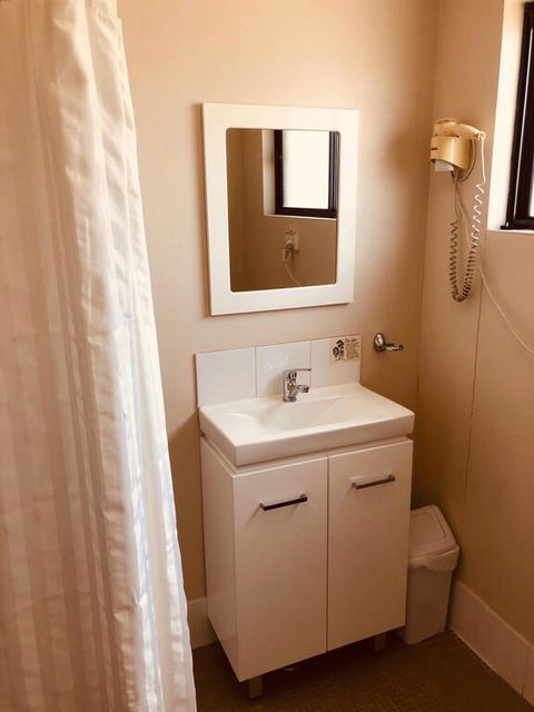 Red Cedar Motel - Accommodation Cairns 3