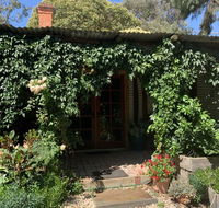 Red Hill Cottage - Accommodation Cairns