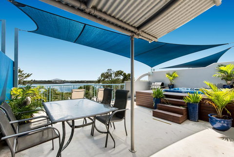 Reflections Holiday Apartments - Accommodation Cairns 1