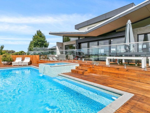 Remo Resort - Accommodation Cairns 0