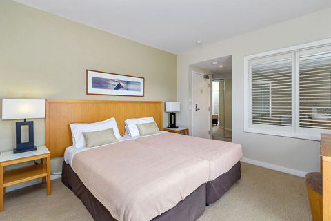 RESORT ON THE BEACH 6126-27 - Accommodation Cairns 1