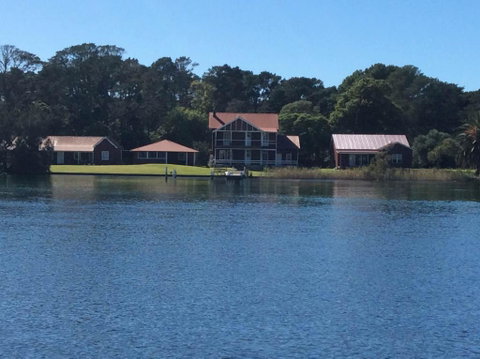 Riverfront Cottage In Booderee National Park At Christians Minde - Accommodation Cairns 3