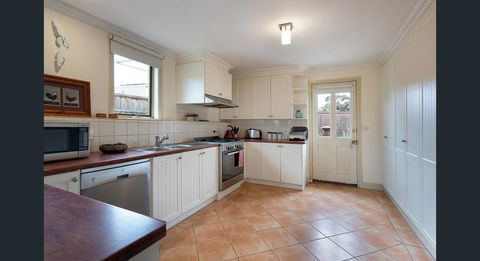 Roalies Farm House - Accommodation Cairns 3