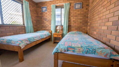 San Clemente Unit 4/24 Orvieto Terrace - Accommodation Cairns 1