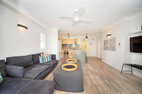 San Mateo On Broadbeach - Accommodation Cairns 0