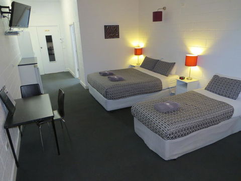 San Remo Hotel Motel - Accommodation Cairns 1