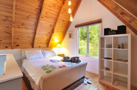 Santosa Cottage Sassafras - Accommodation Cairns 2