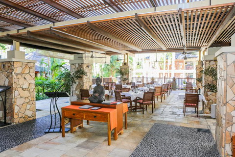 Sea Temple 220 Queen Spa Studio Beachfront Resort - Accommodation Cairns 1