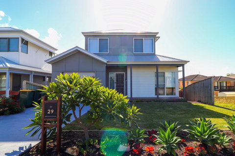 Seaside Escape - Accommodation Cairns 1