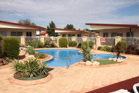 Seaspray Beach Holiday Park - Accommodation Cairns 0