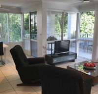 Secluded tropical apartment - Accommodation Cairns