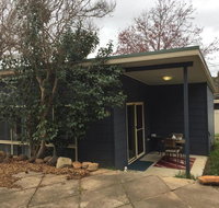 Self-contained Private 2 Bedroom Apartment - Accommodation Cairns