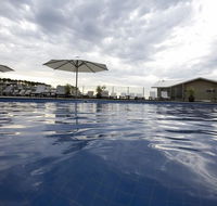 Silver water resort with ocean views. - Accommodation Cairns