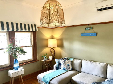 Sinnamon's By The Sea - Accommodation Cairns 1