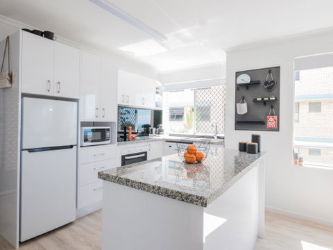 Sirocco Unit 5, 47 Verney Street, Kings Beach - Accommodation Cairns 2
