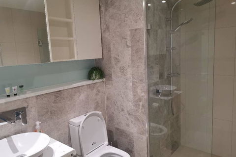 Skyview Luxury 4Br Penthouse WWP - Accommodation Cairns 3