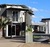 Smart Stayzzz Inns - Accommodation Cairns