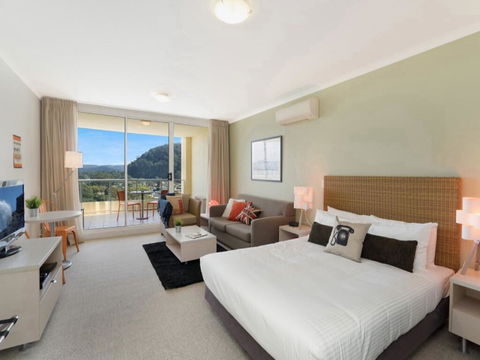 Soho - Ettalong Beach Resort - Accommodation Cairns 0