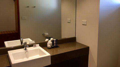 Sovereign Resort Hotel - Accommodation Cairns 1
