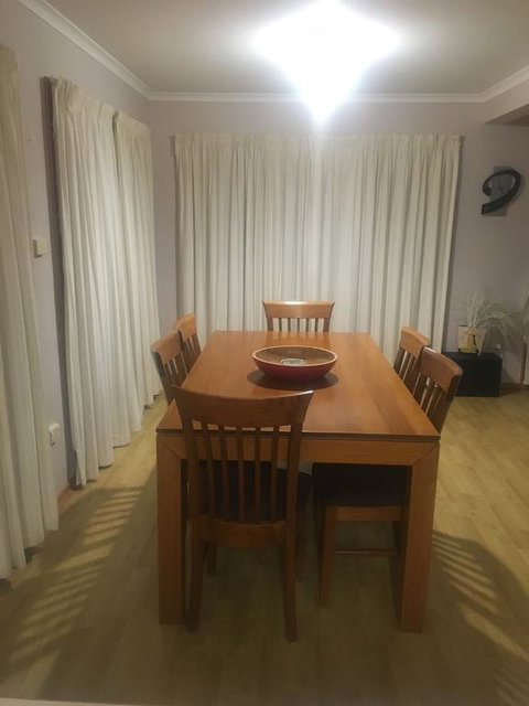 Spacious And Central To CBD - Accommodation Cairns 2