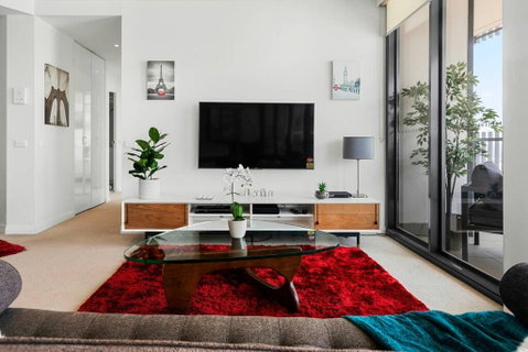 Spacious Luxury 3Br Top Location , WiFi, Gym, Pool - Accommodation Cairns 0