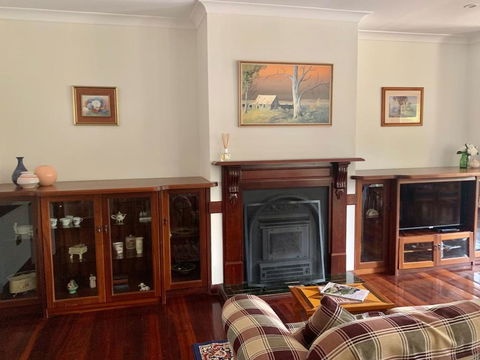 Spacious, Clean , Relaxing Country Escape Perfect For Large Groups And Families - Accommodation Cairns 2
