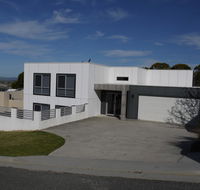 Spectacular Holiday Living - Accommodation Cairns