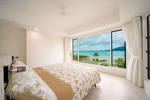 Splendeur Sur La Mer - Two Bedroom - Accommodation Cairns 2