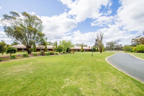 Sportslander Motor Inn - Accommodation Cairns 3