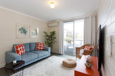 Stay Okay Central - Fremantle - Accommodation Cairns 1
